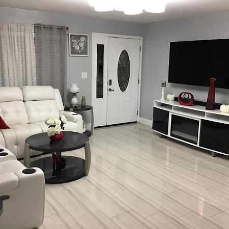 Mary'S Luxury House Villa Tampa Exterior photo